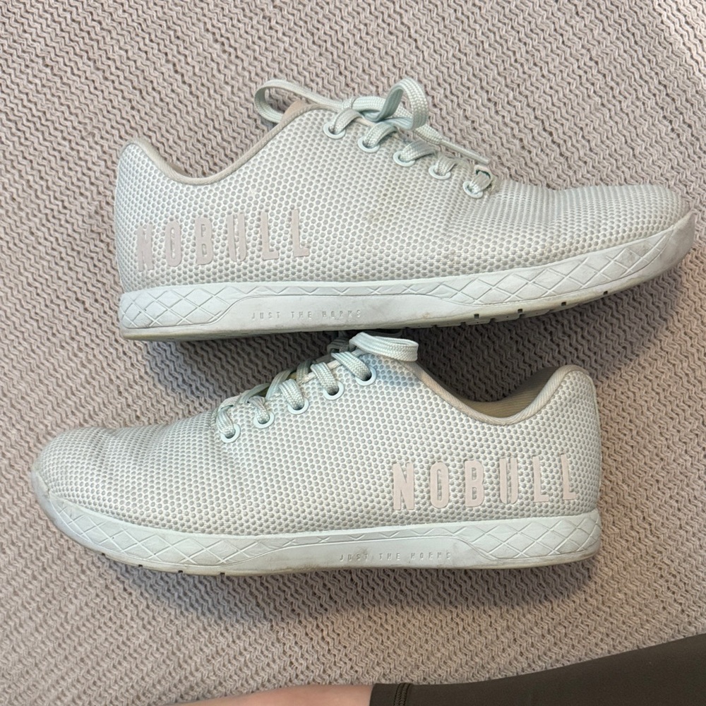 NOBULL Mesh Training Shoes White Sneakers Men’s 7.5 Women’s 9